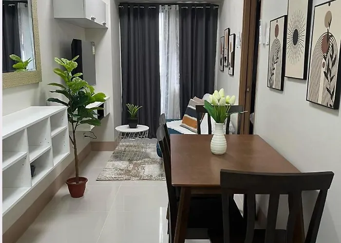 Luxurious Near Sm Moa