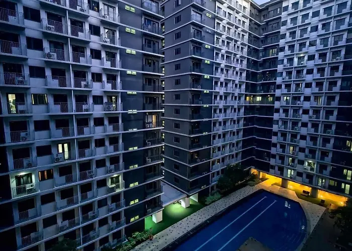 Luxurious Near Sm Moa