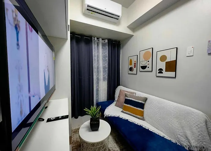 Luxurious Near Sm Moa *